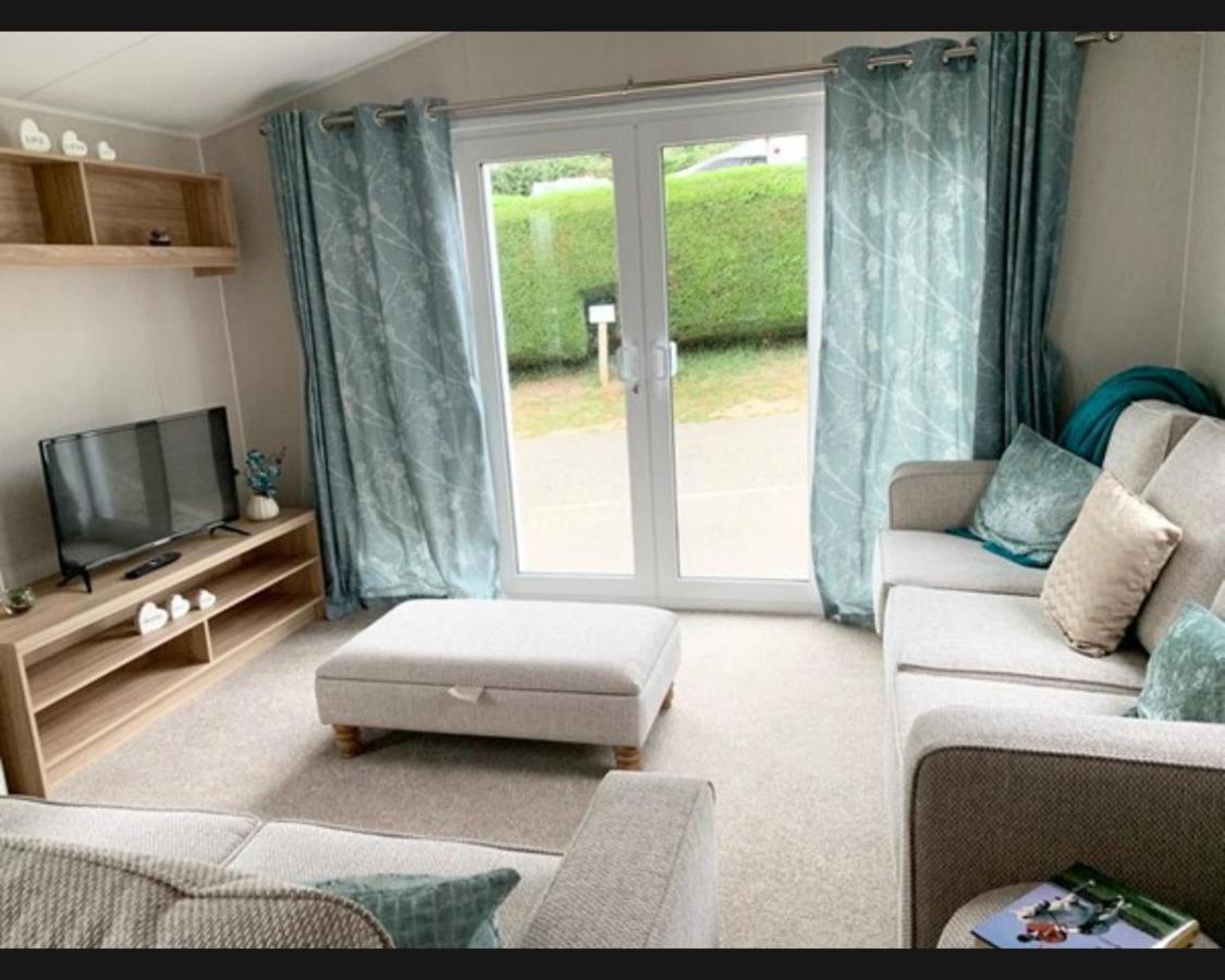 Exotic 3-Bed Caravan At Newquay Holiday Park Villa ภายนอก รูปภาพ
