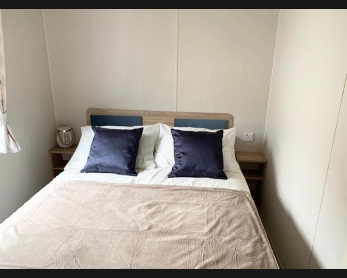 Exotic 3-Bed Caravan At Newquay Holiday Park Villa ภายนอก รูปภาพ