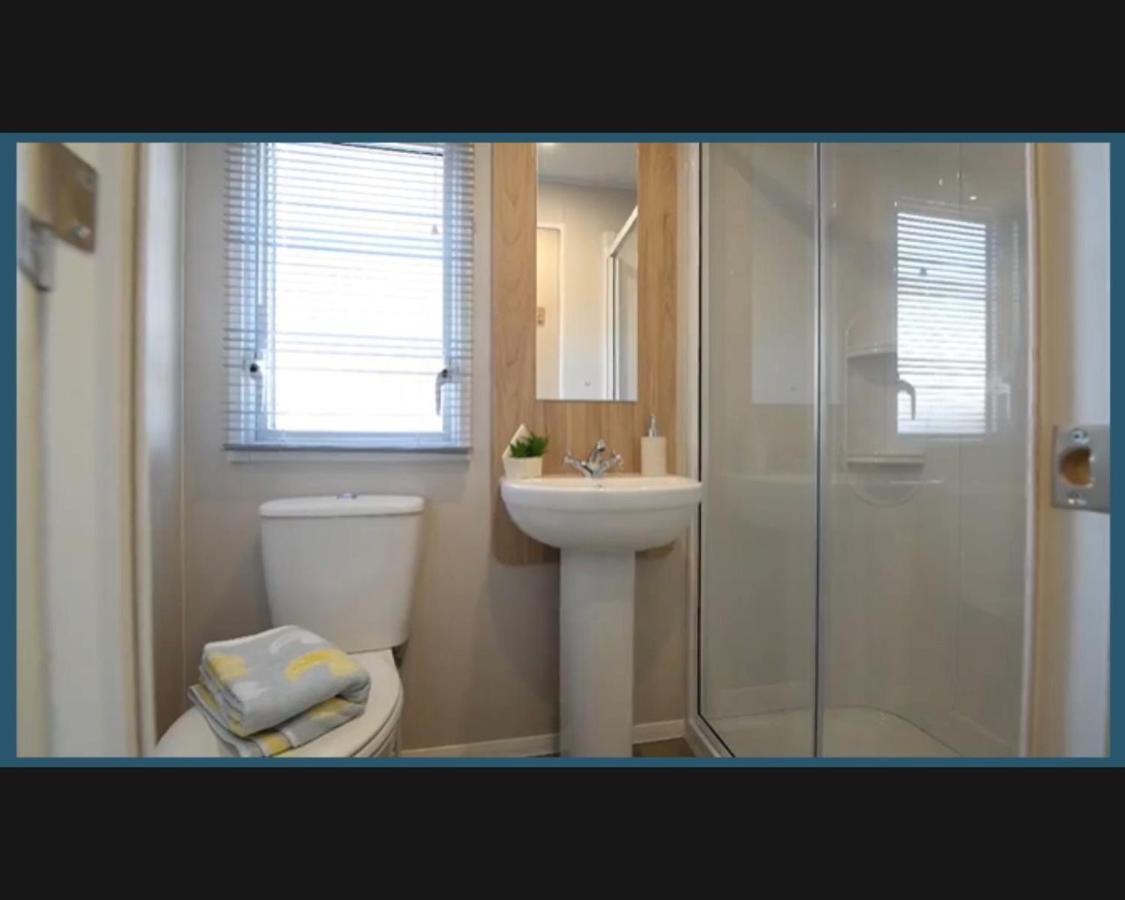 Exotic 3-Bed Caravan At Newquay Holiday Park Villa ภายนอก รูปภาพ