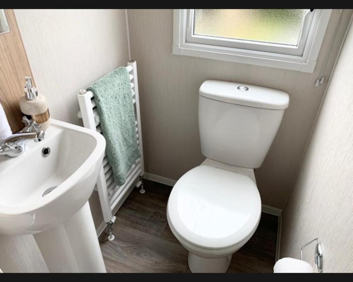 Exotic 3-Bed Caravan At Newquay Holiday Park Villa ภายนอก รูปภาพ