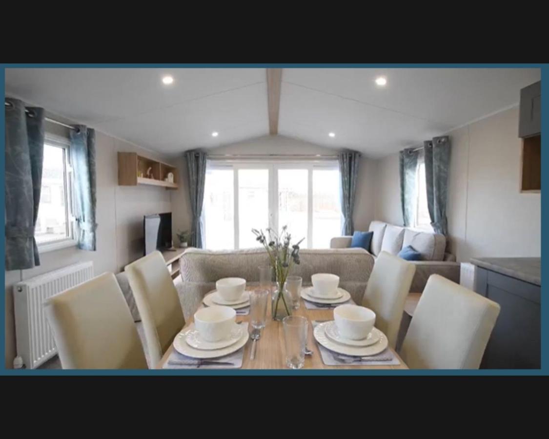 Exotic 3-Bed Caravan At Newquay Holiday Park Villa ภายนอก รูปภาพ