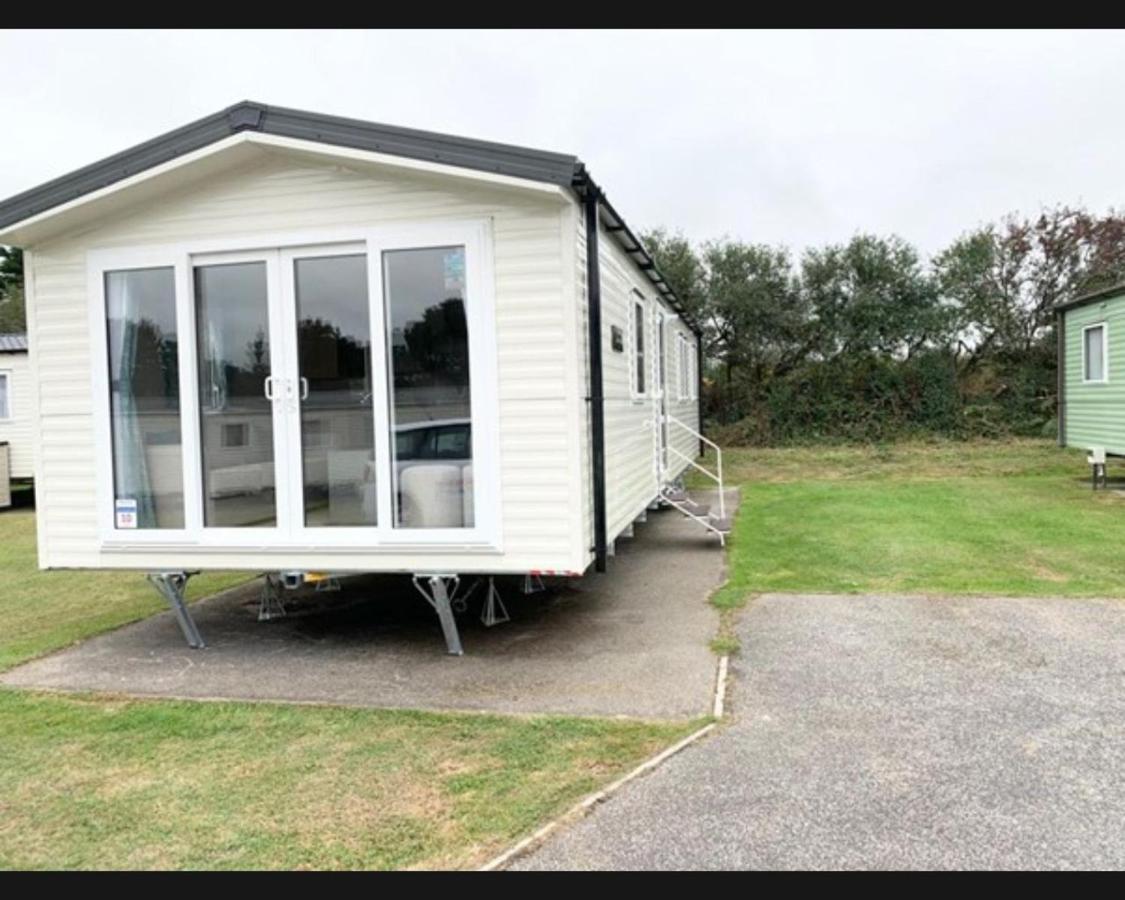 Exotic 3-Bed Caravan At Newquay Holiday Park Villa ภายนอก รูปภาพ