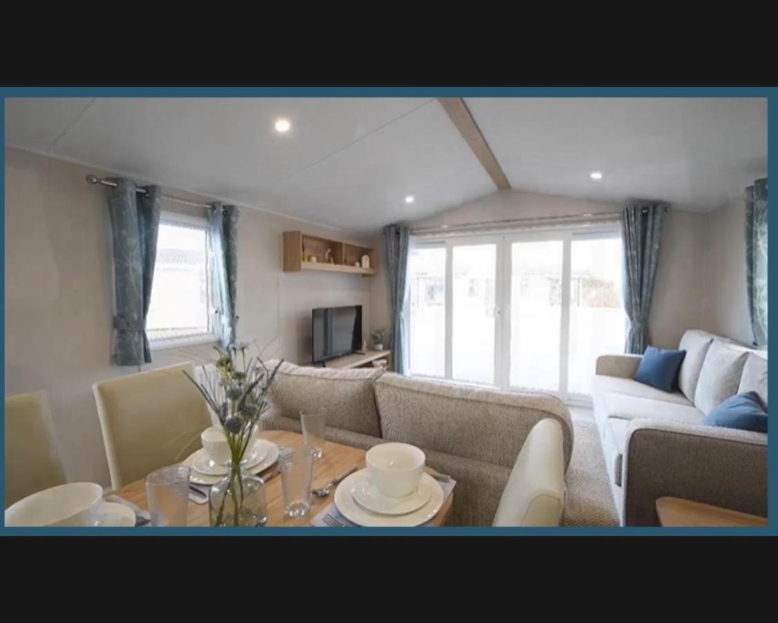 Exotic 3-Bed Caravan At Newquay Holiday Park Villa ภายนอก รูปภาพ