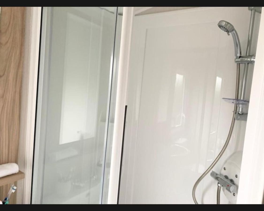 Exotic 3-Bed Caravan At Newquay Holiday Park Villa ภายนอก รูปภาพ